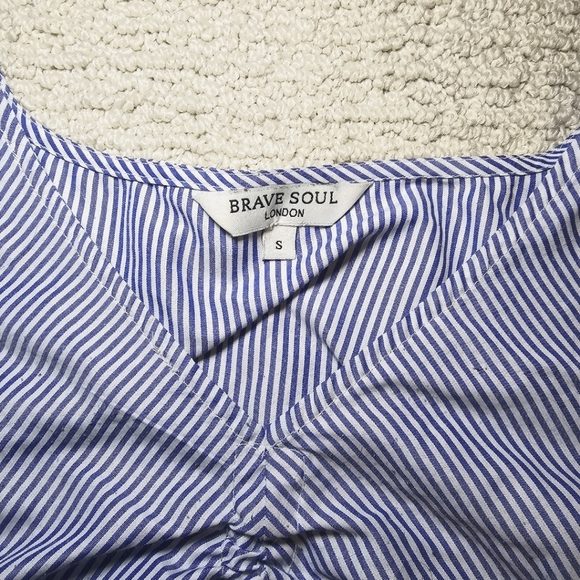 Striped Ruched Long Sleeve Top - Picture 7 of 8